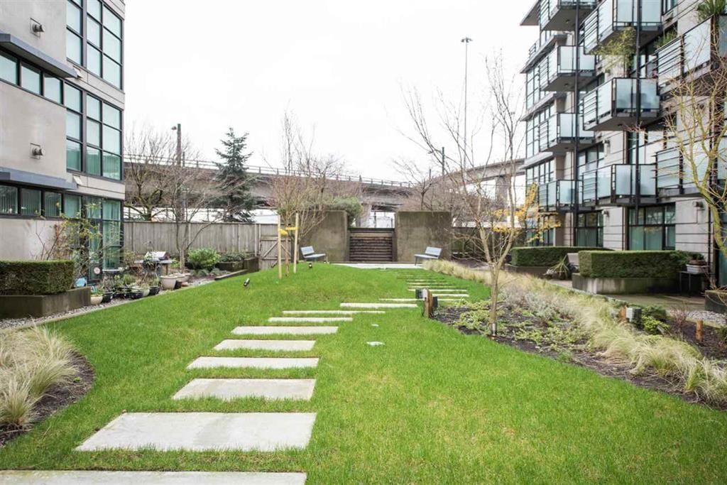 Listing Image 11