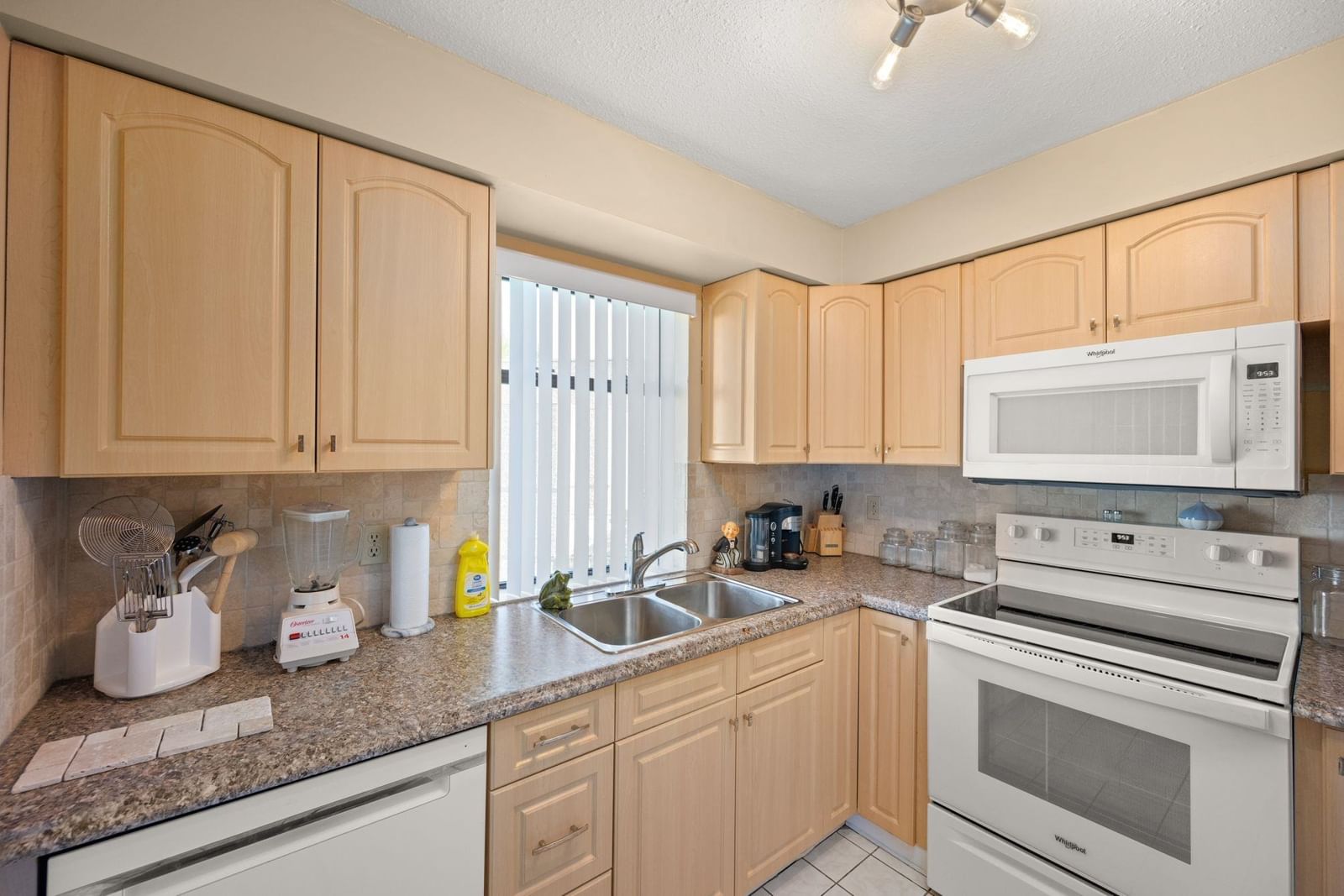 Listing Image 17