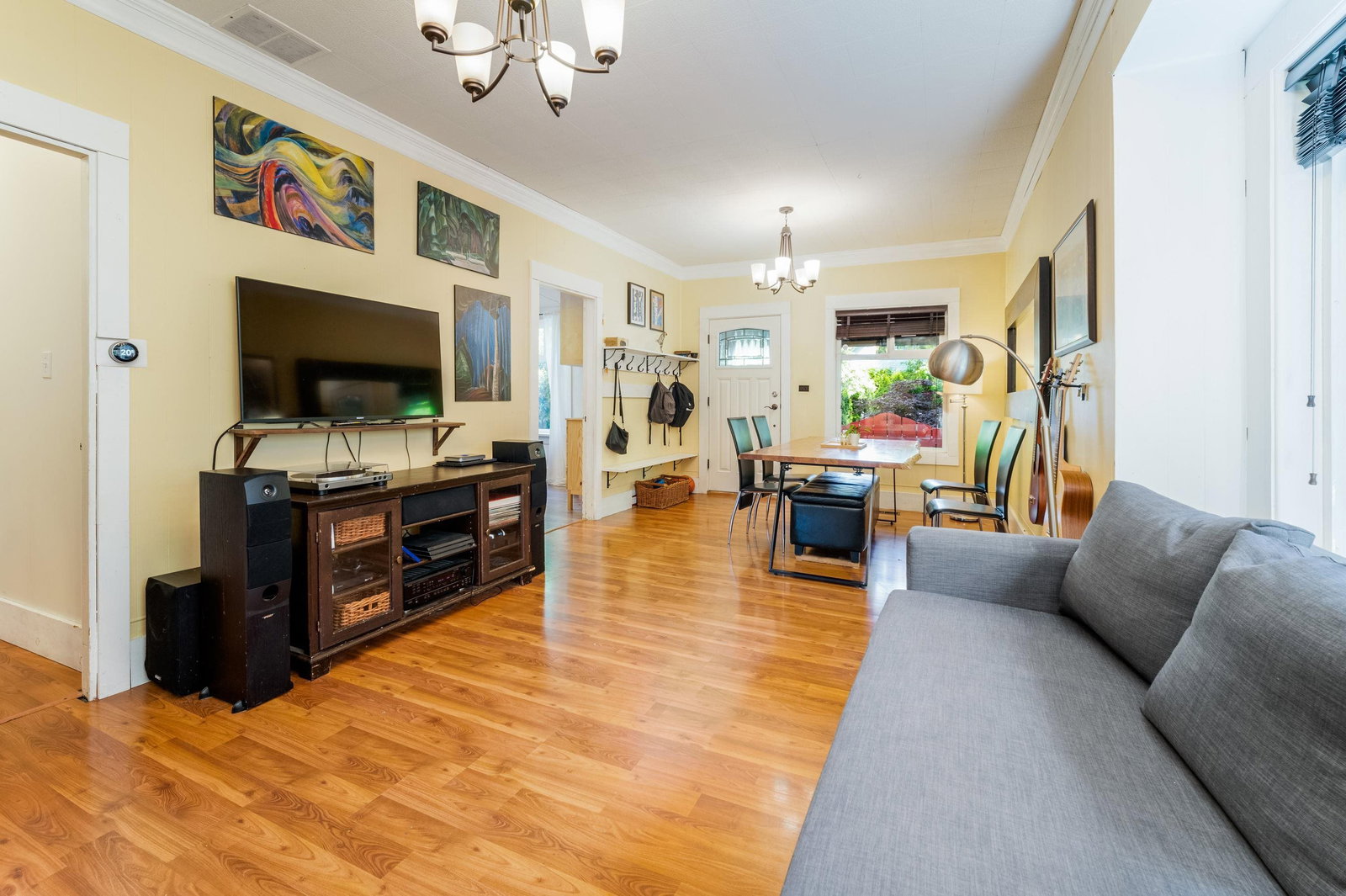 Listing Image 10