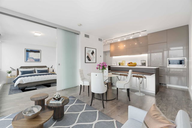 1405 - 2378 Alpha Avenue