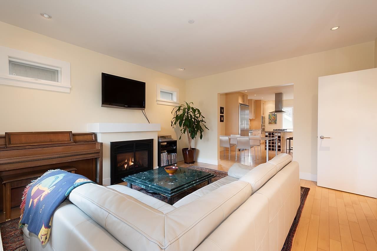 Listing Image 10