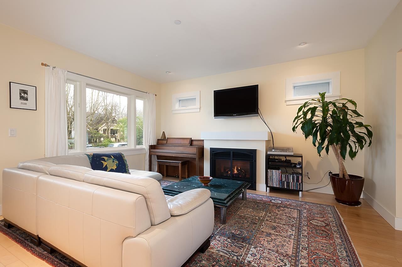 Listing Image 12