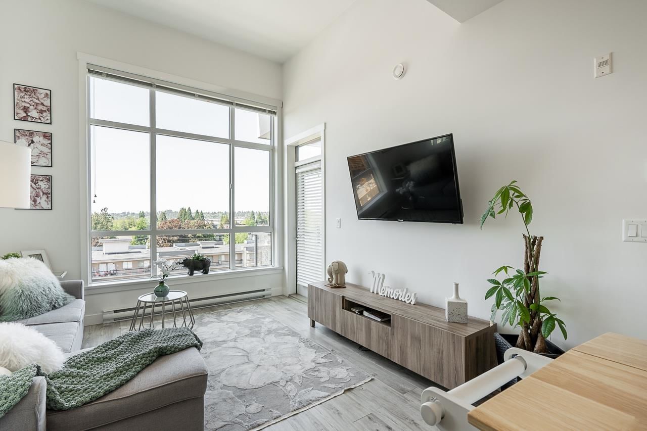 Listing Image 10