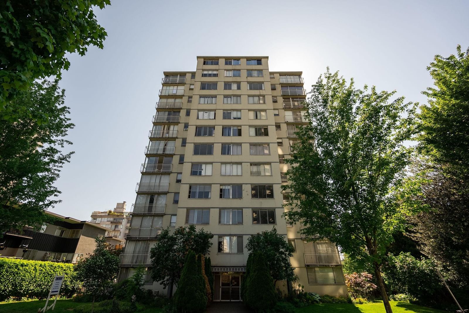 Listing Image 20