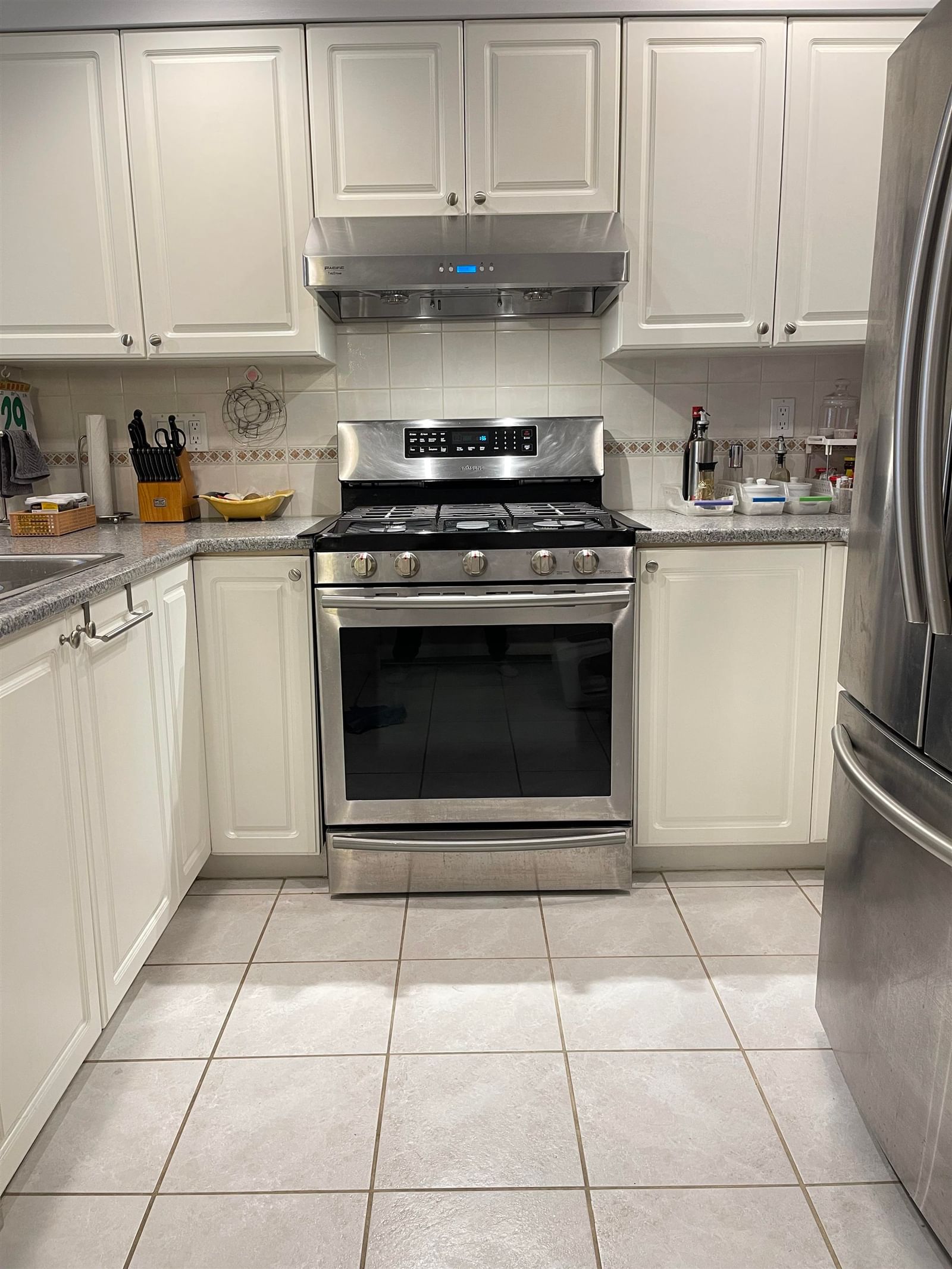Listing Image 8