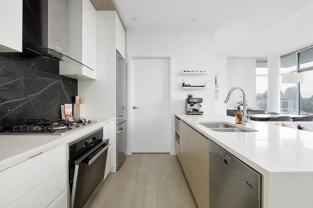 502 - 6733 Cambie Street