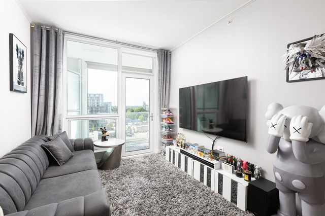 1201 - 8133 Cook Road