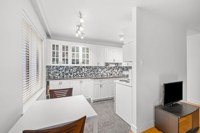 203 - 1146 Harwood Street