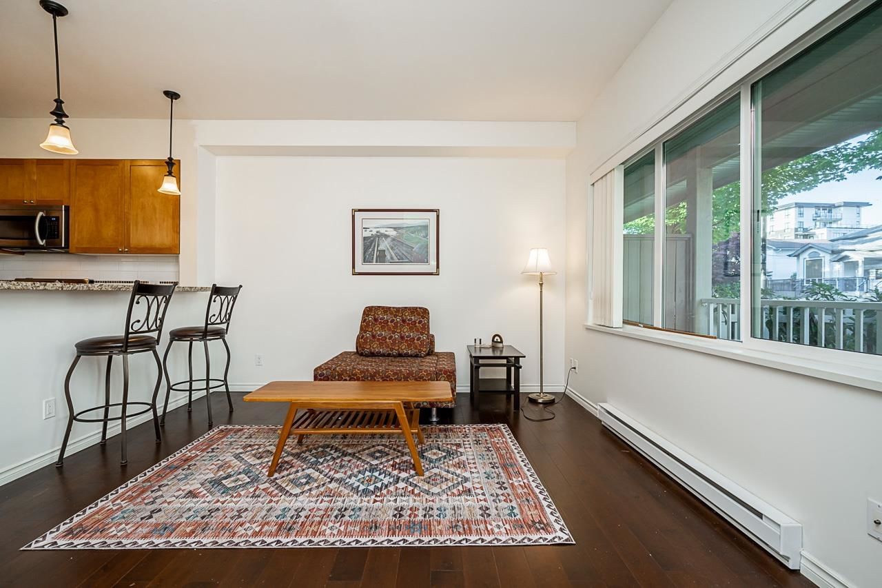 Listing Image 5