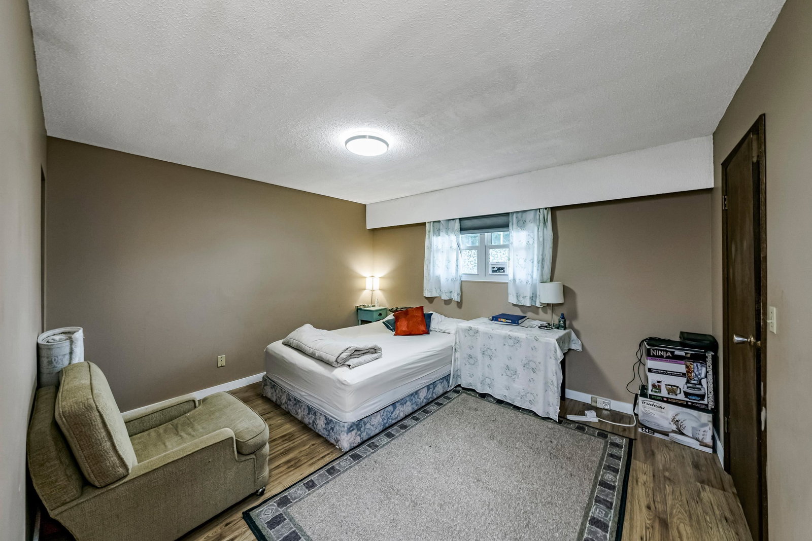 Listing Image 17