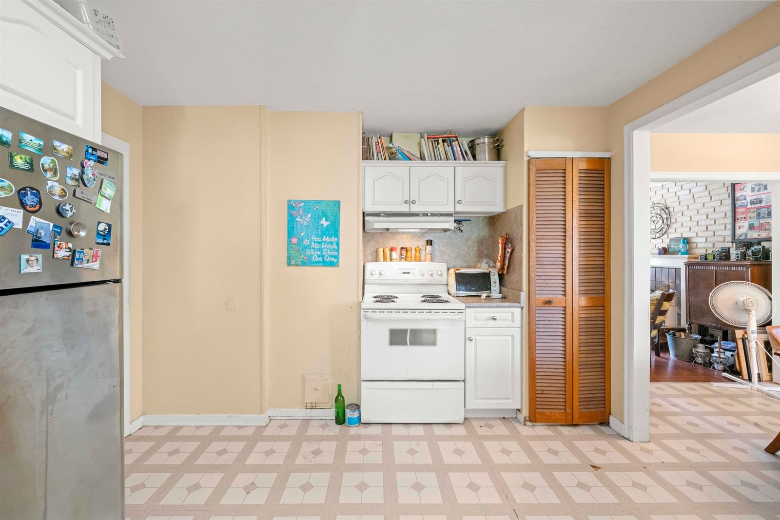 Listing Image 9