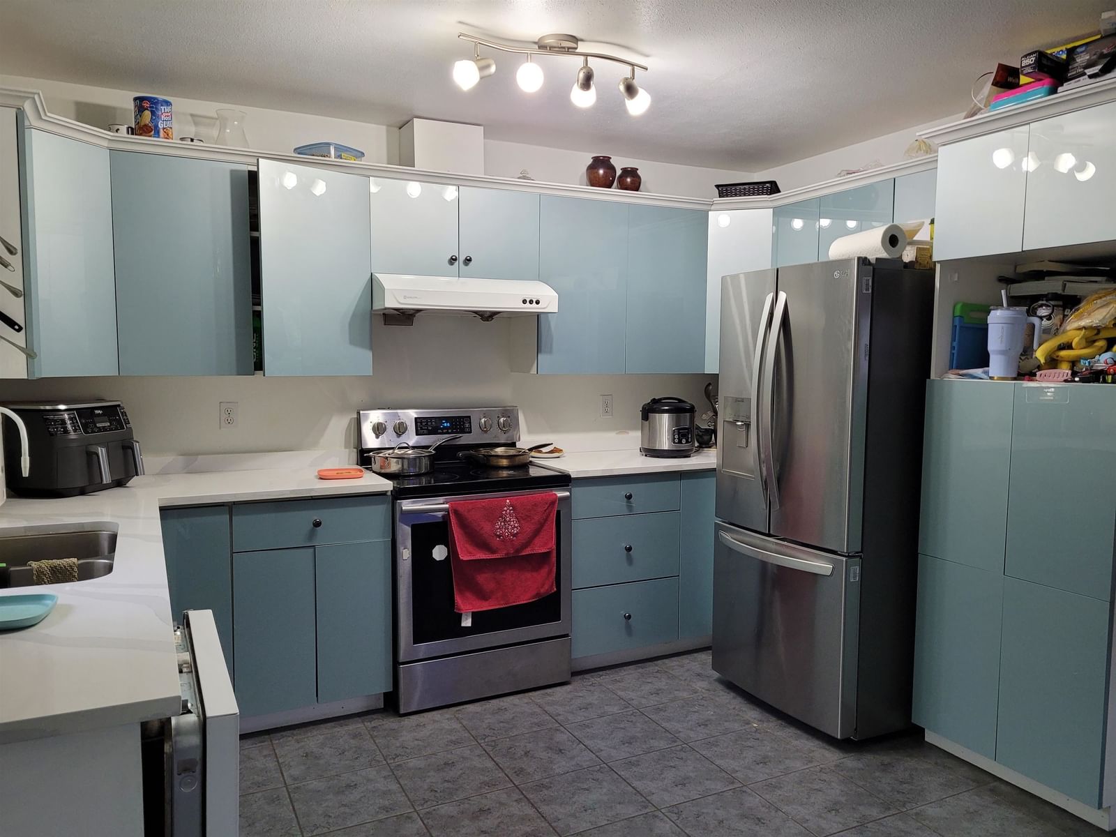 Listing Image 8