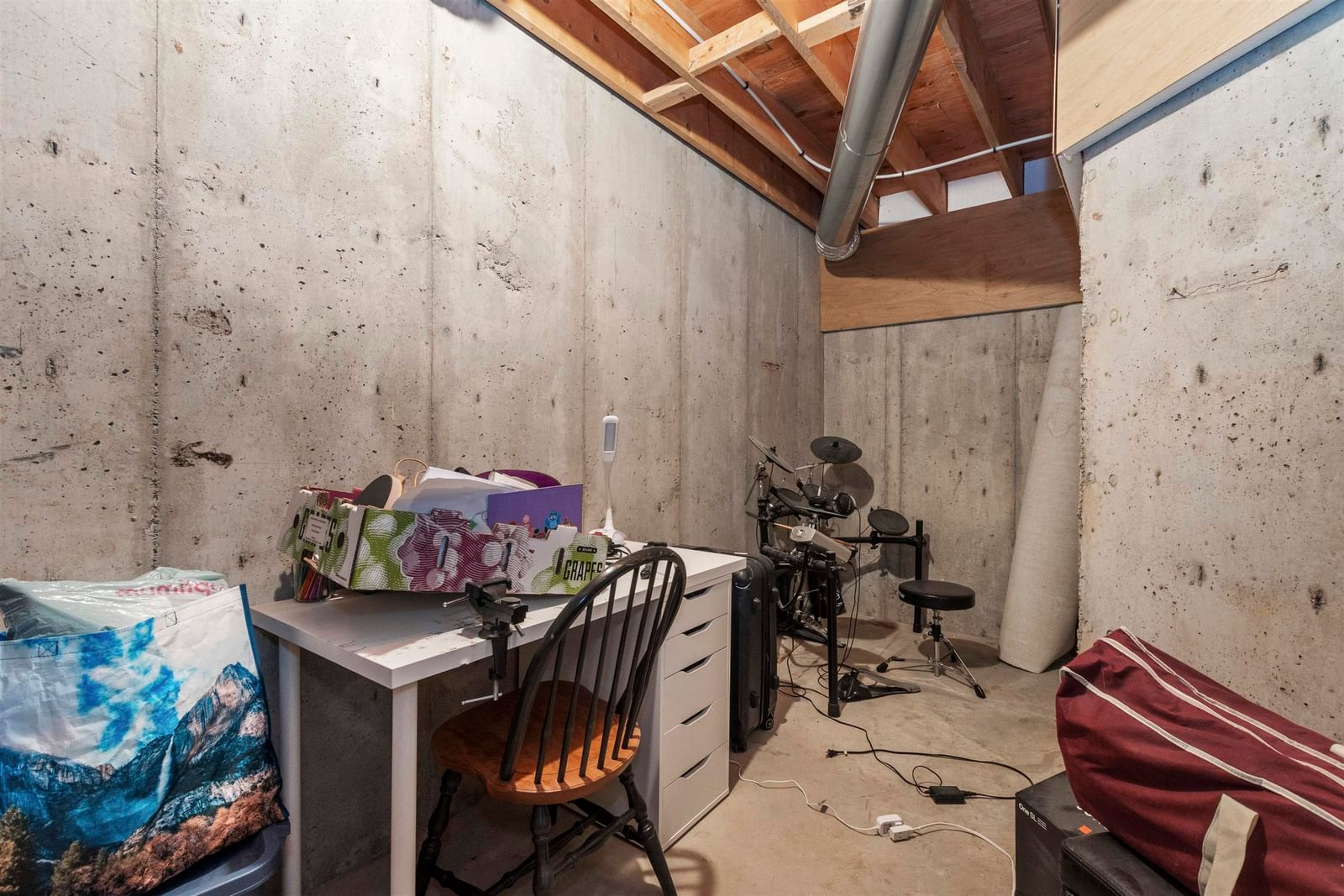 Listing Image 23
