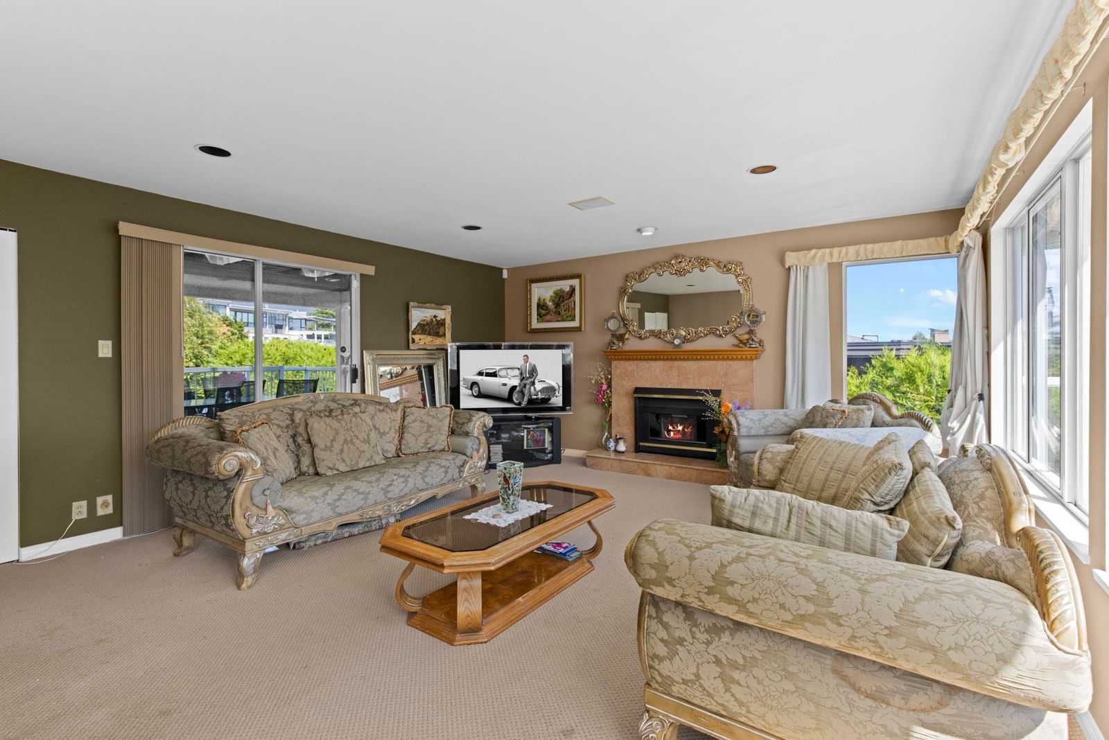 Listing Image 16