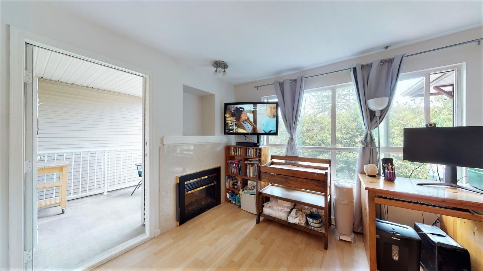 Listing Image 5