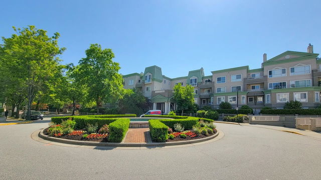 314 - 2970 Princess Crescent