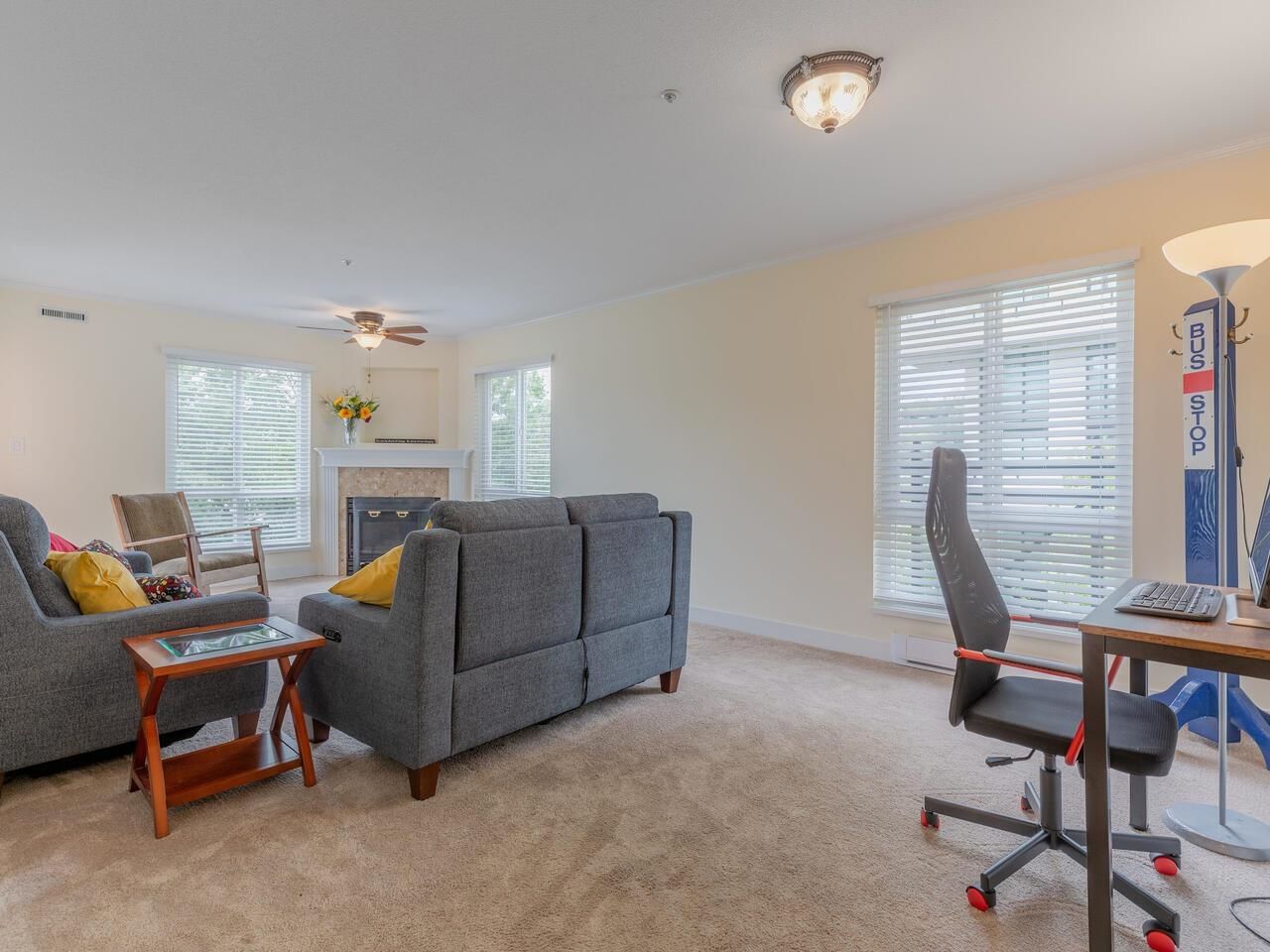Listing Image 9