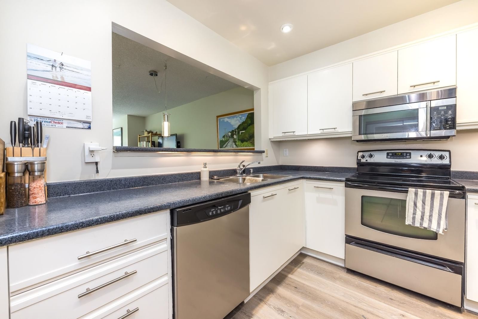 Listing Image 13