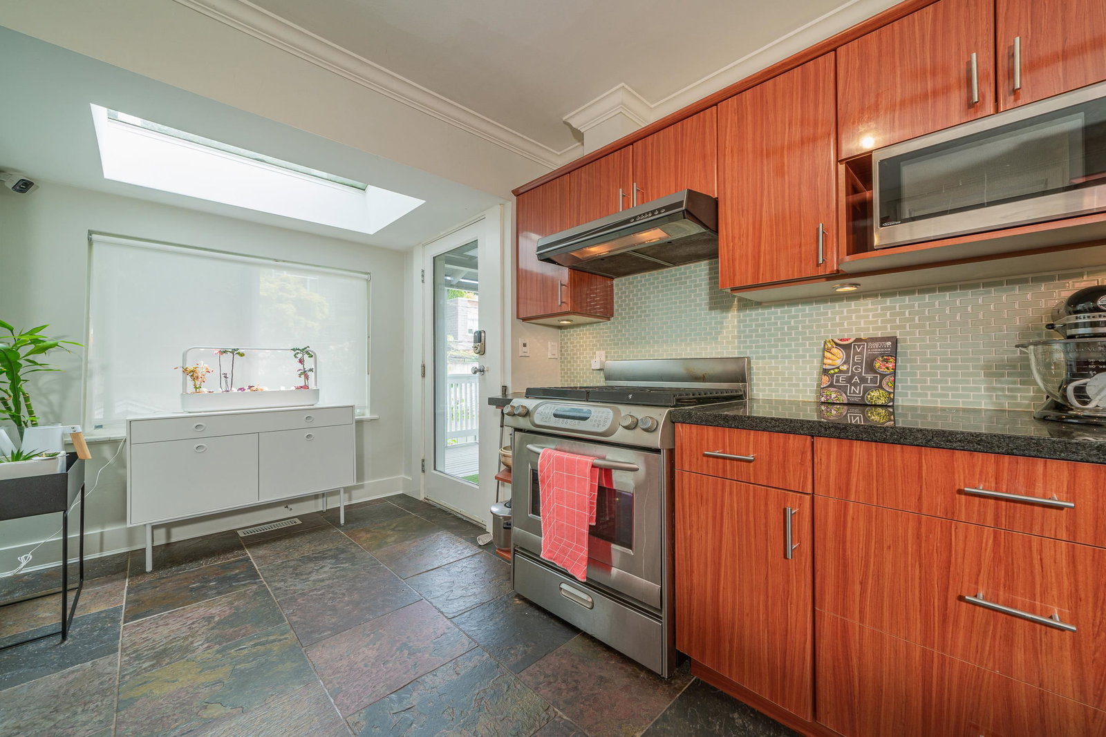 Listing Image 13