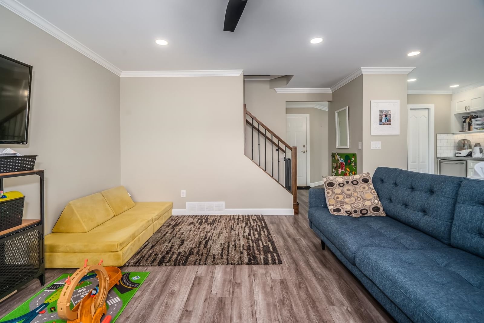 Listing Image 14