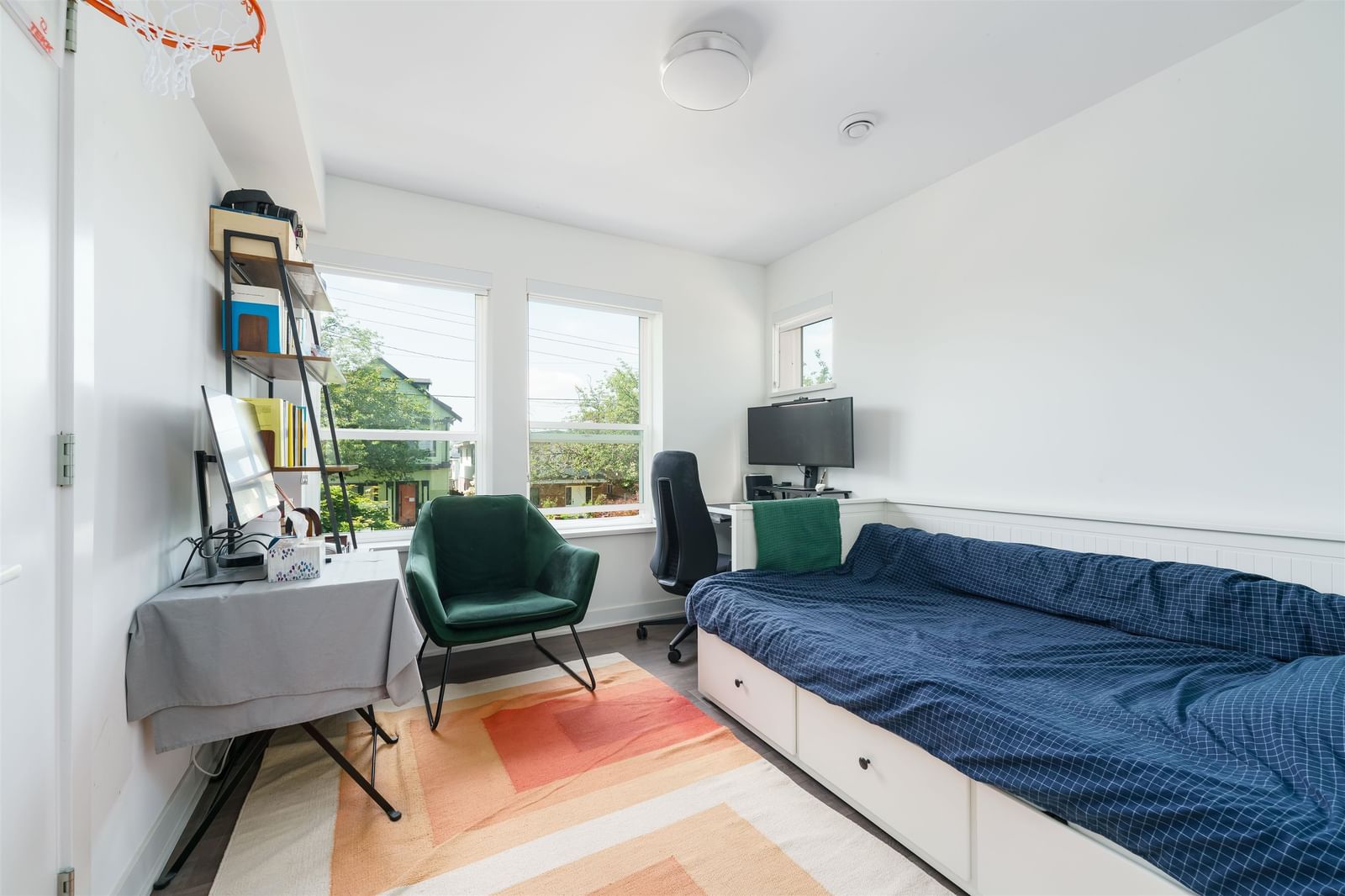 Listing Image 13