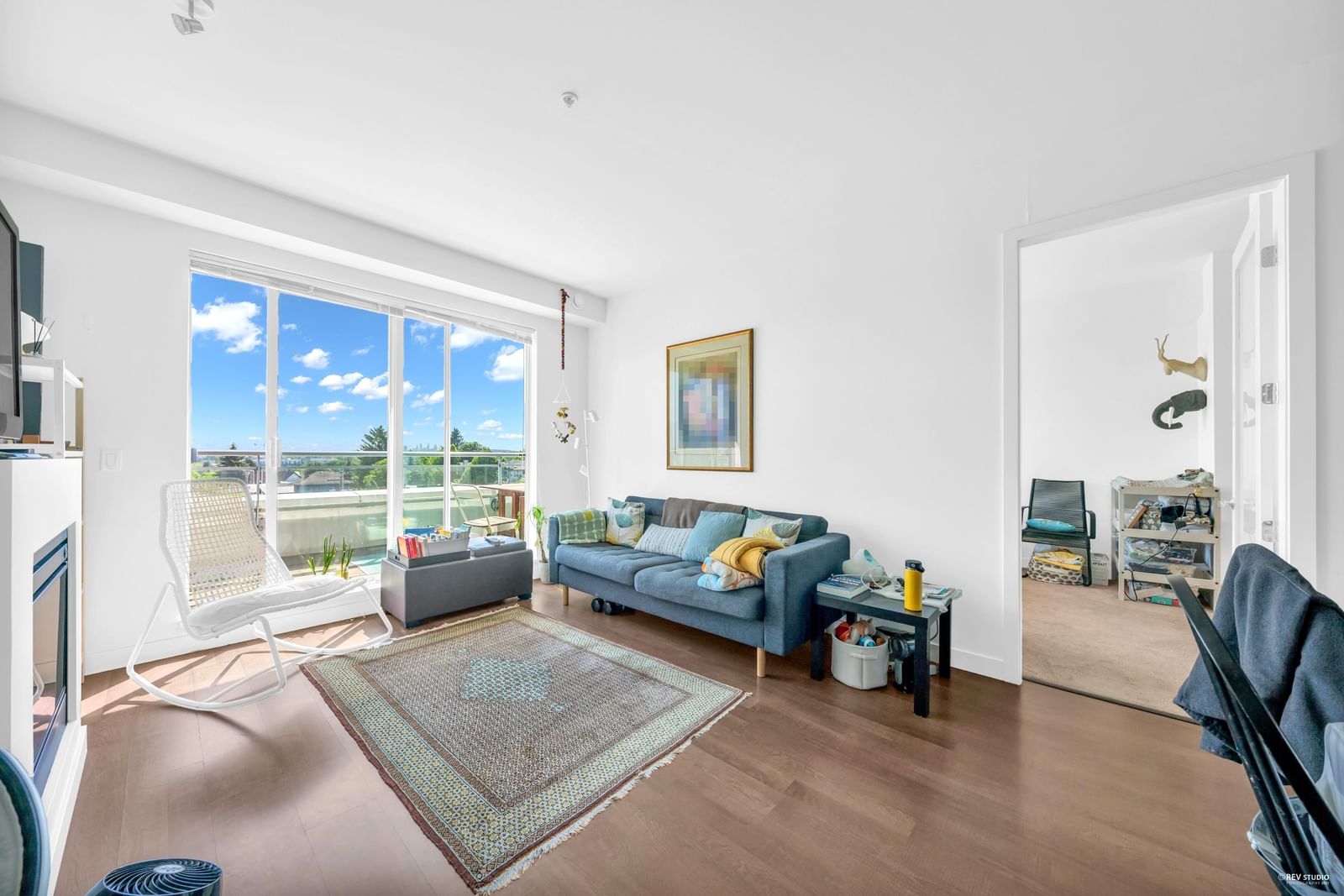 Listing Image 5