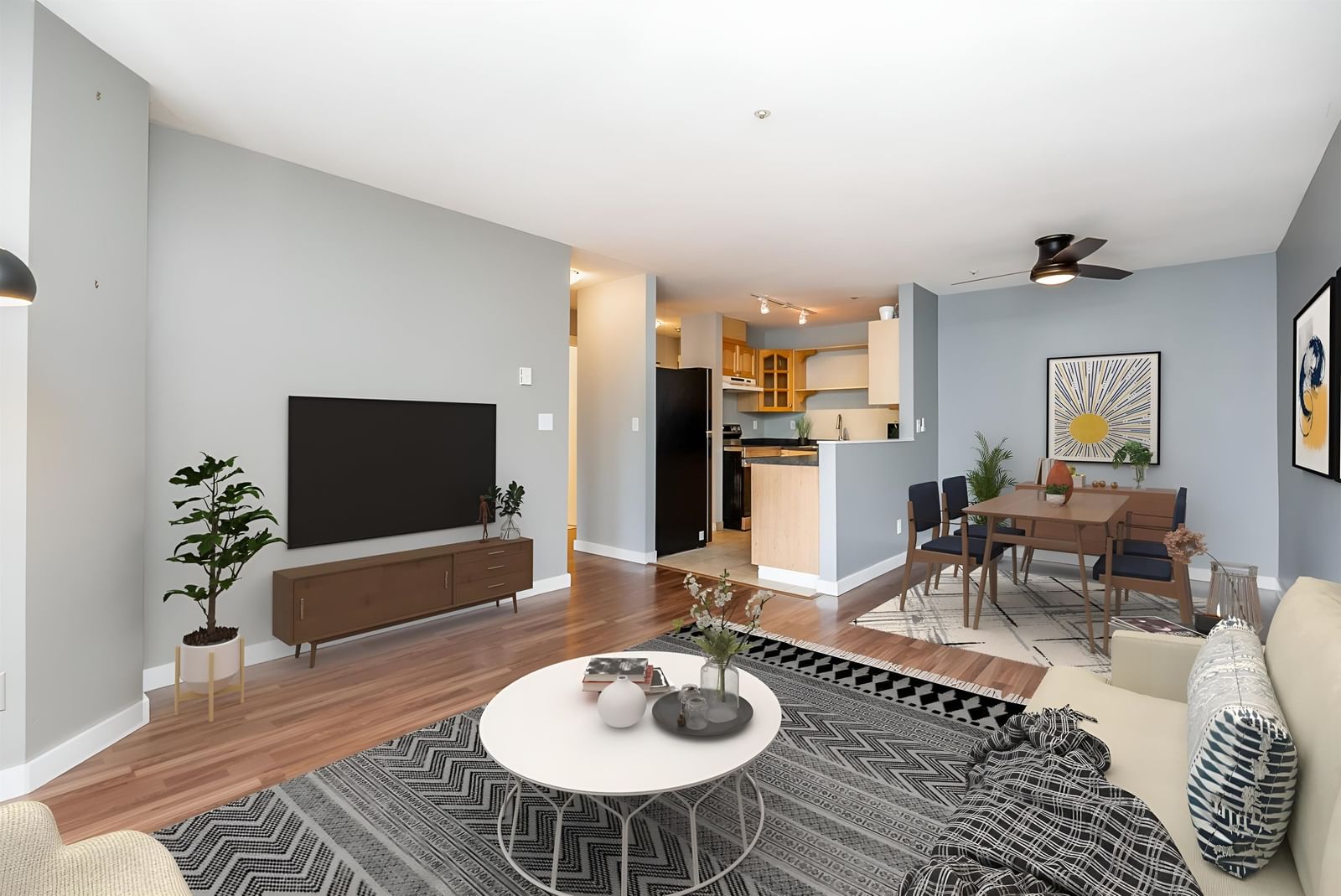 Listing Image 15