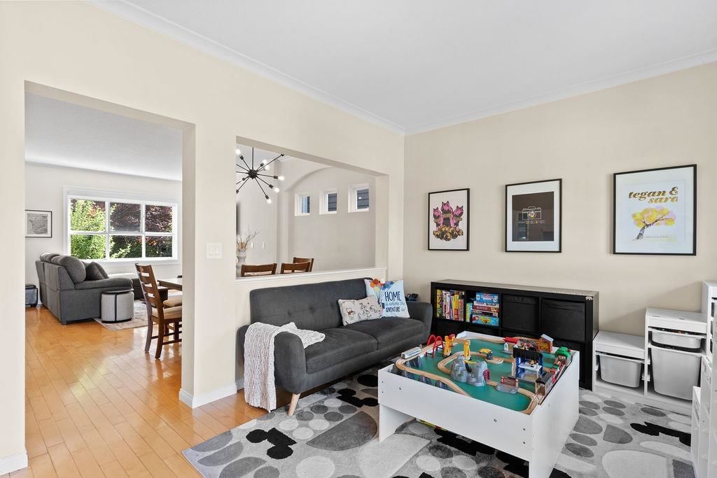 Listing Image 14