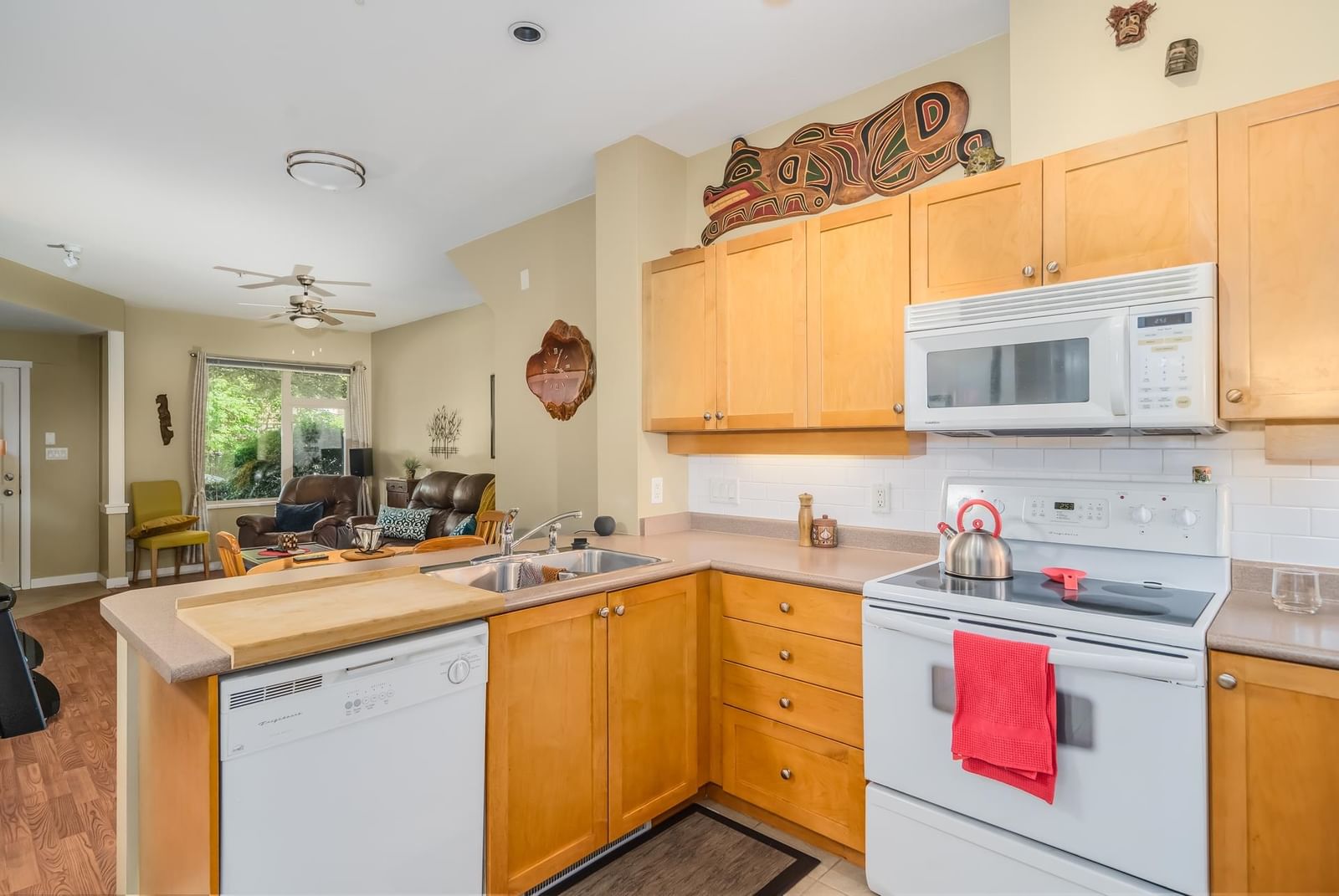 Listing Image 5