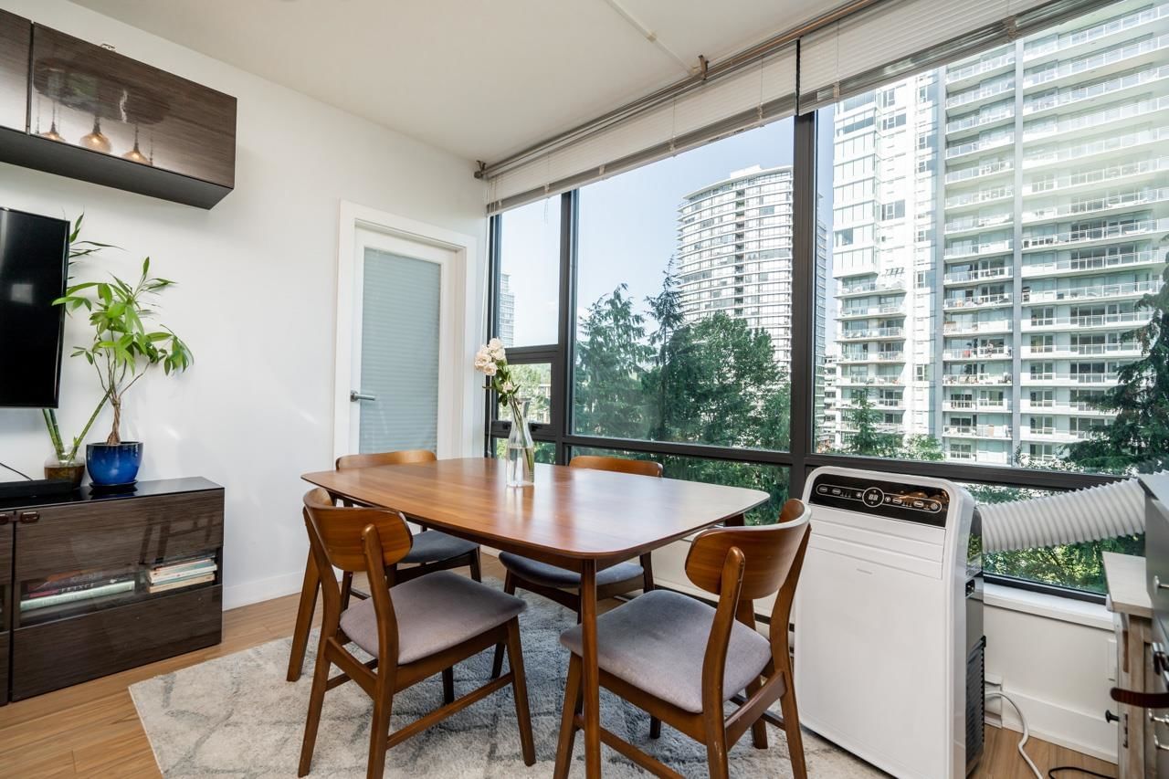 Listing Image 11