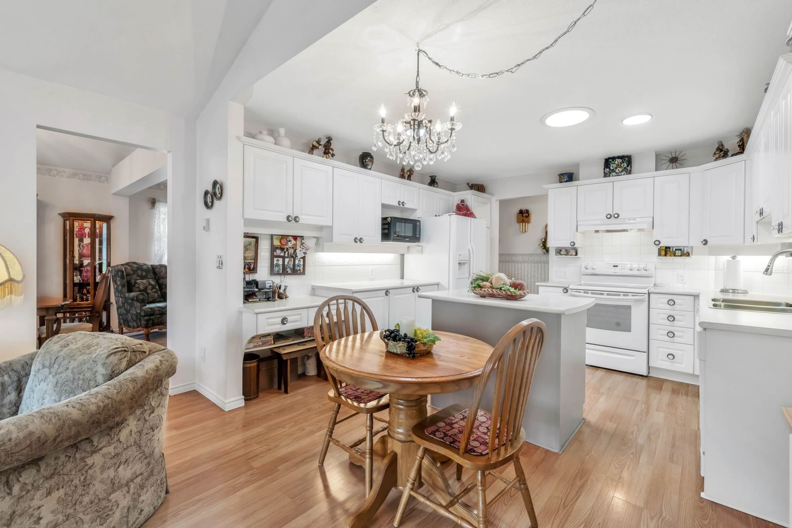 Listing Image 13