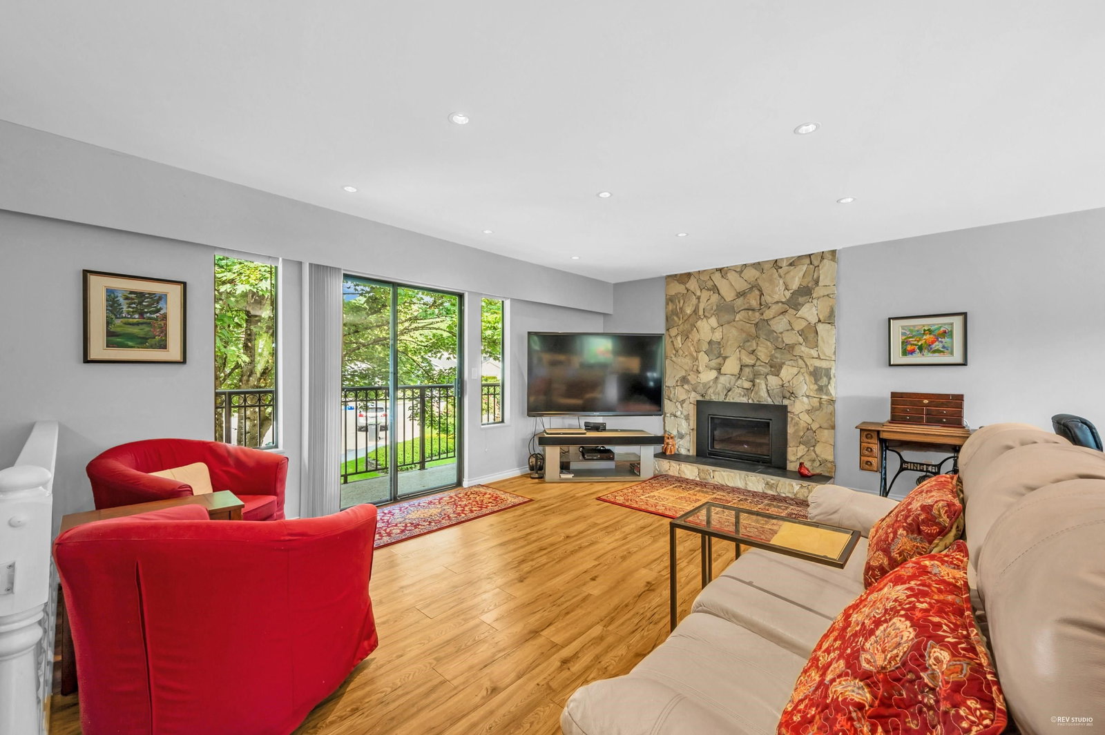 Listing Image 11