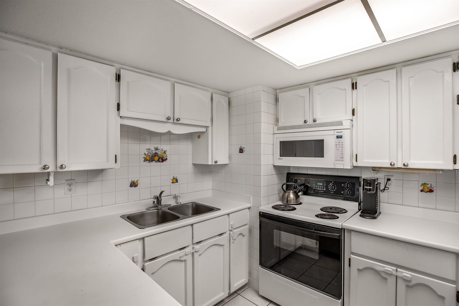Listing Image 12