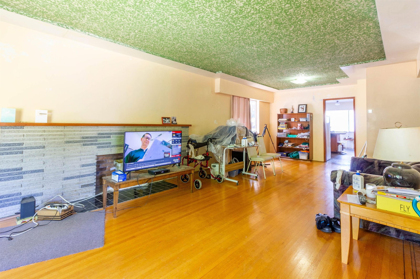 Listing Image 3
