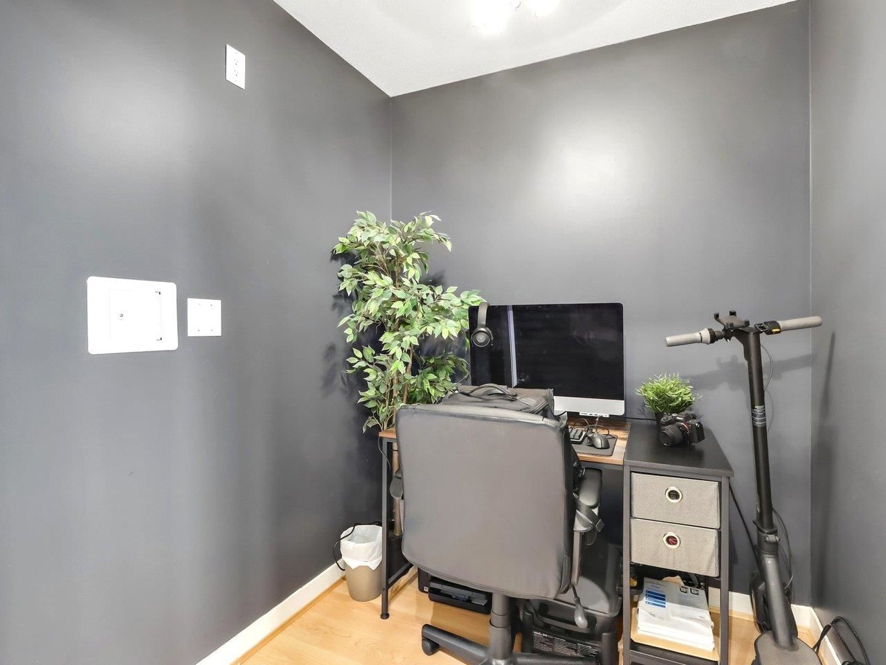 Listing Image 14