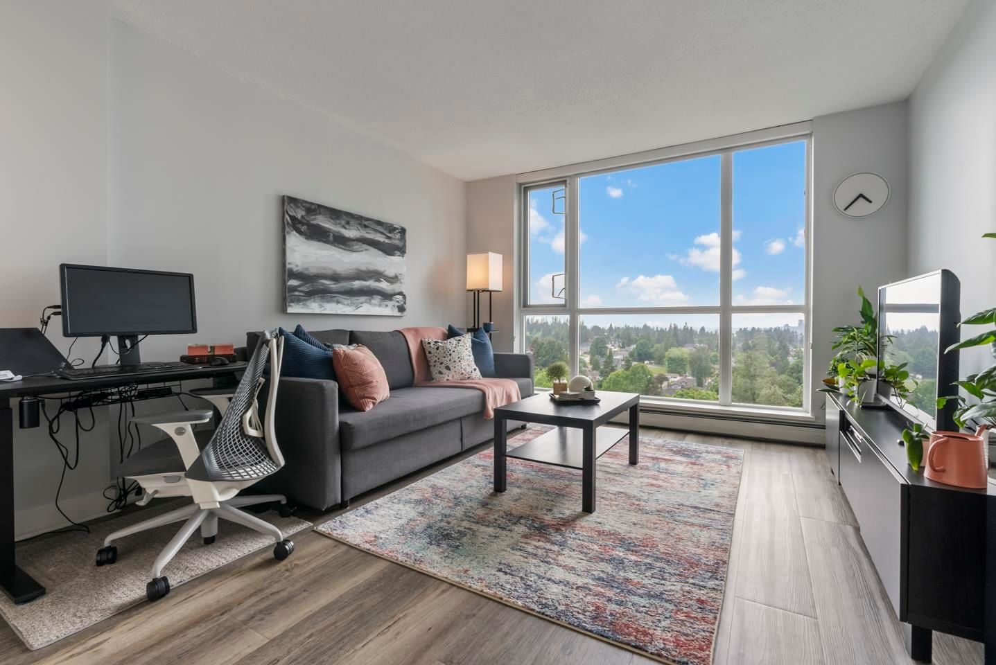 Listing Image 5
