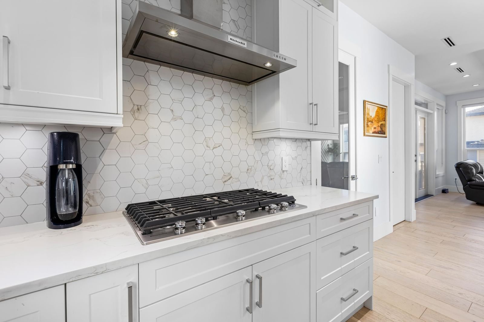 Listing Image 15