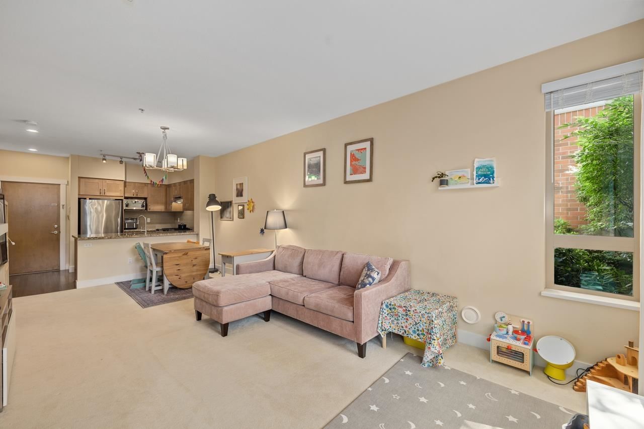 Listing Image 5