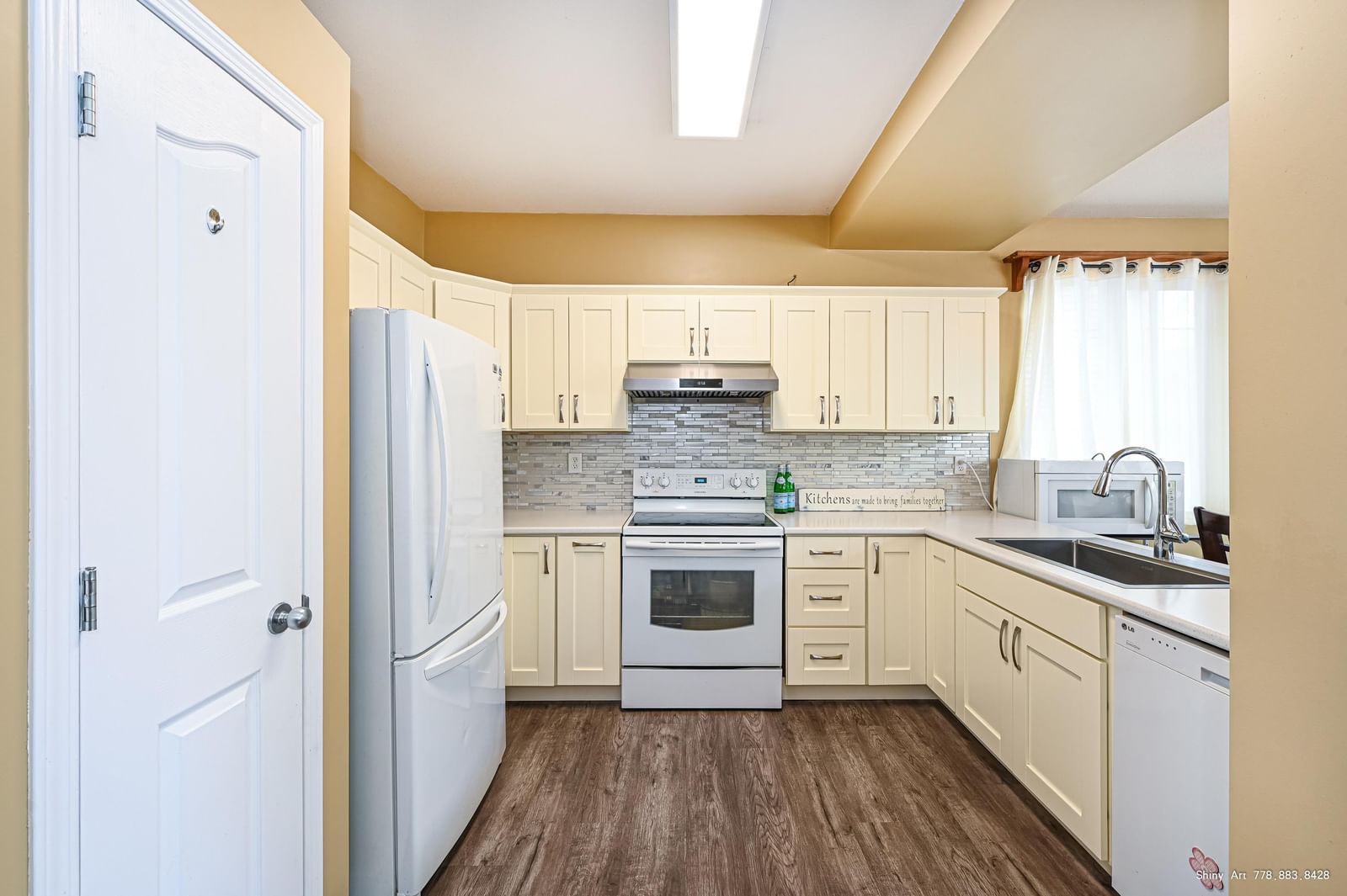 Listing Image 9