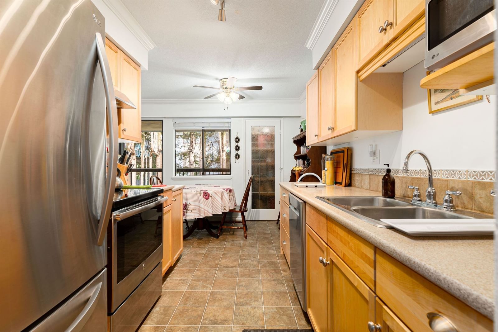 Listing Image 12