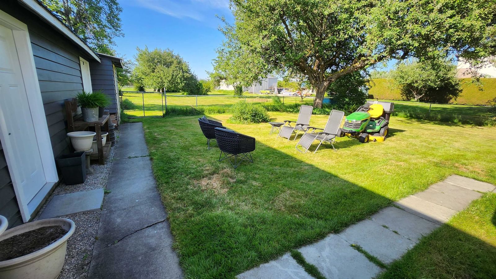 Listing Image 16