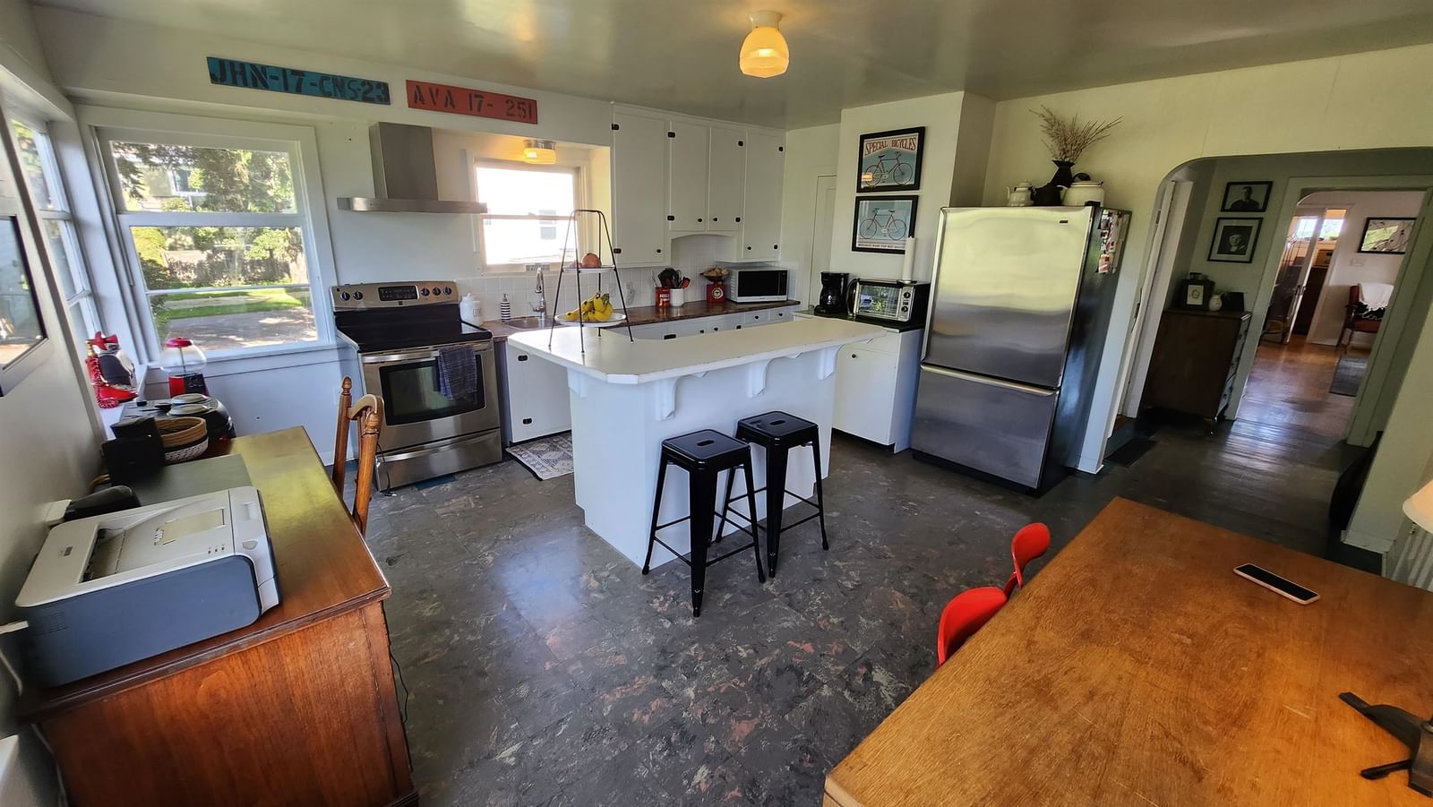 Listing Image 5