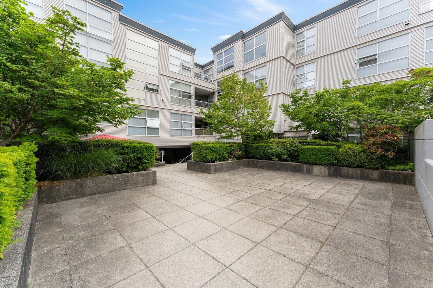Listing Image 14