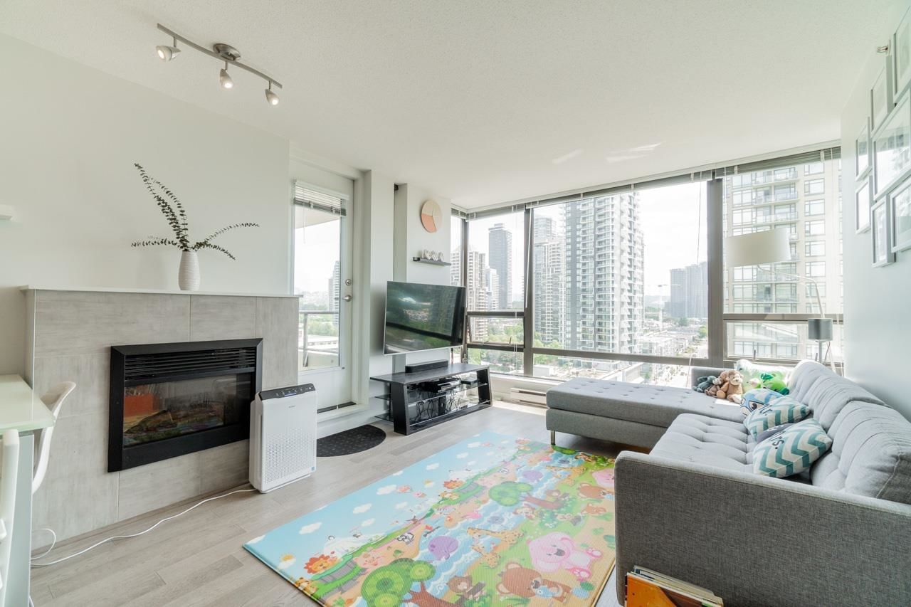Listing Image 10
