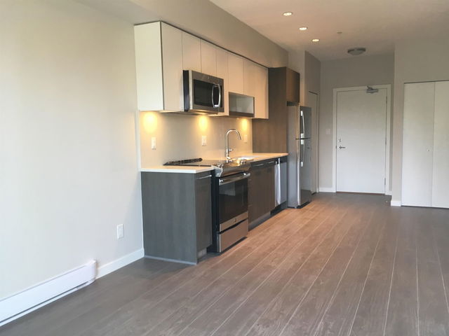 401 - 13768 108 Avenue