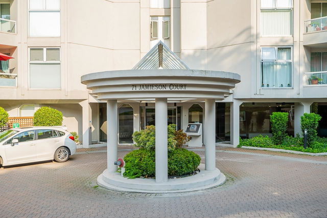 404 - 71 Jamieson Court