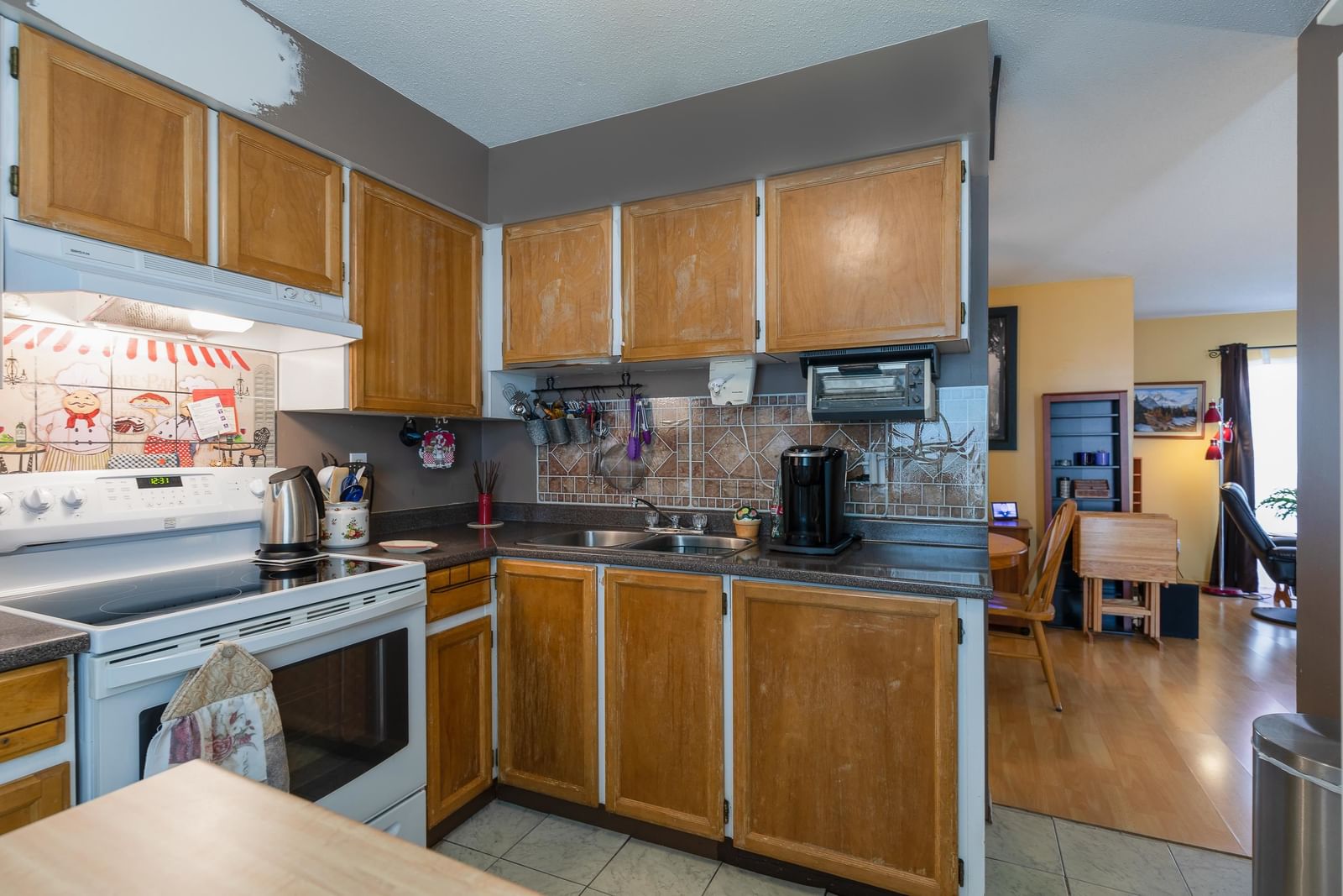Listing Image 12