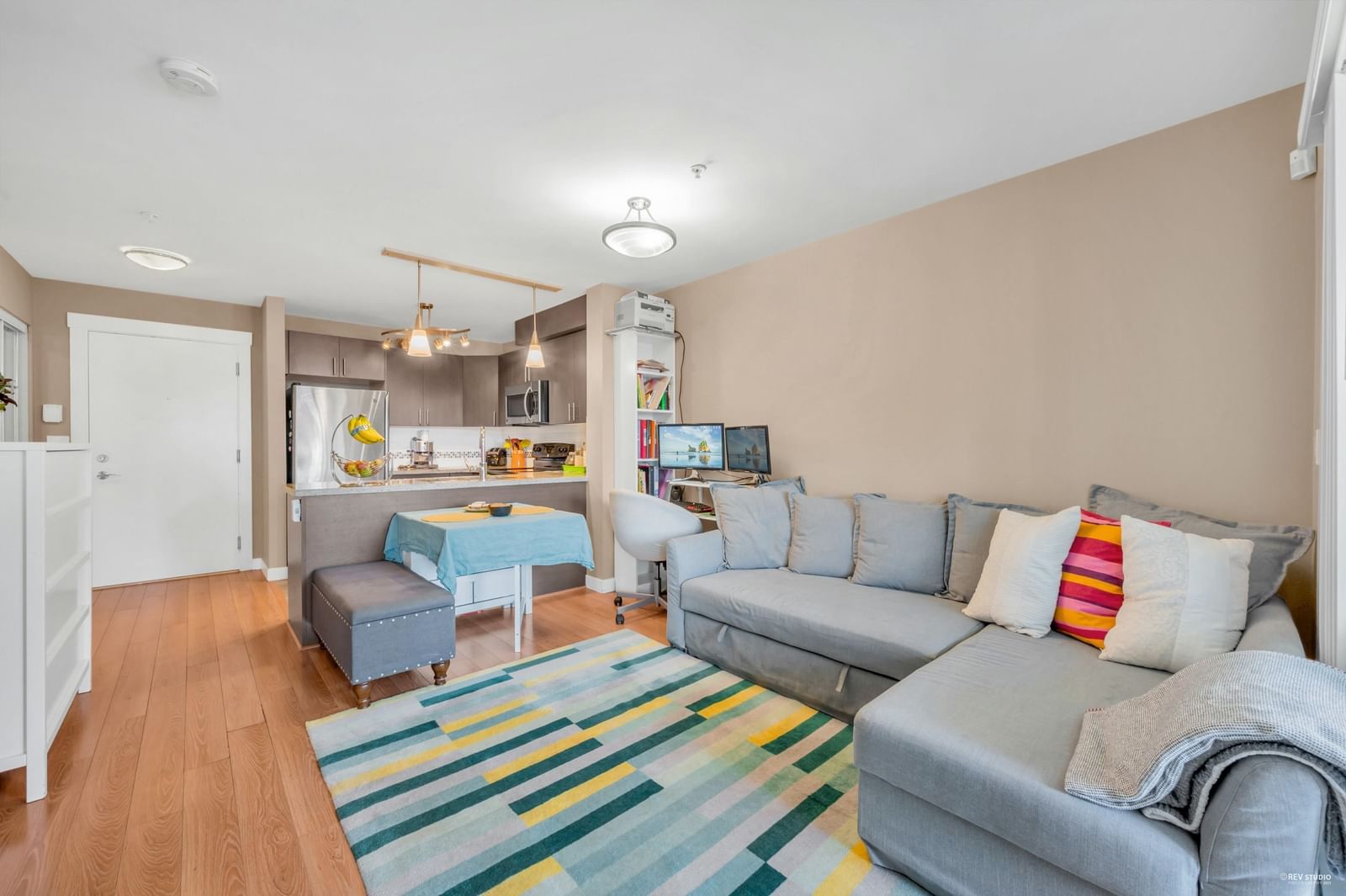 Listing Image 10