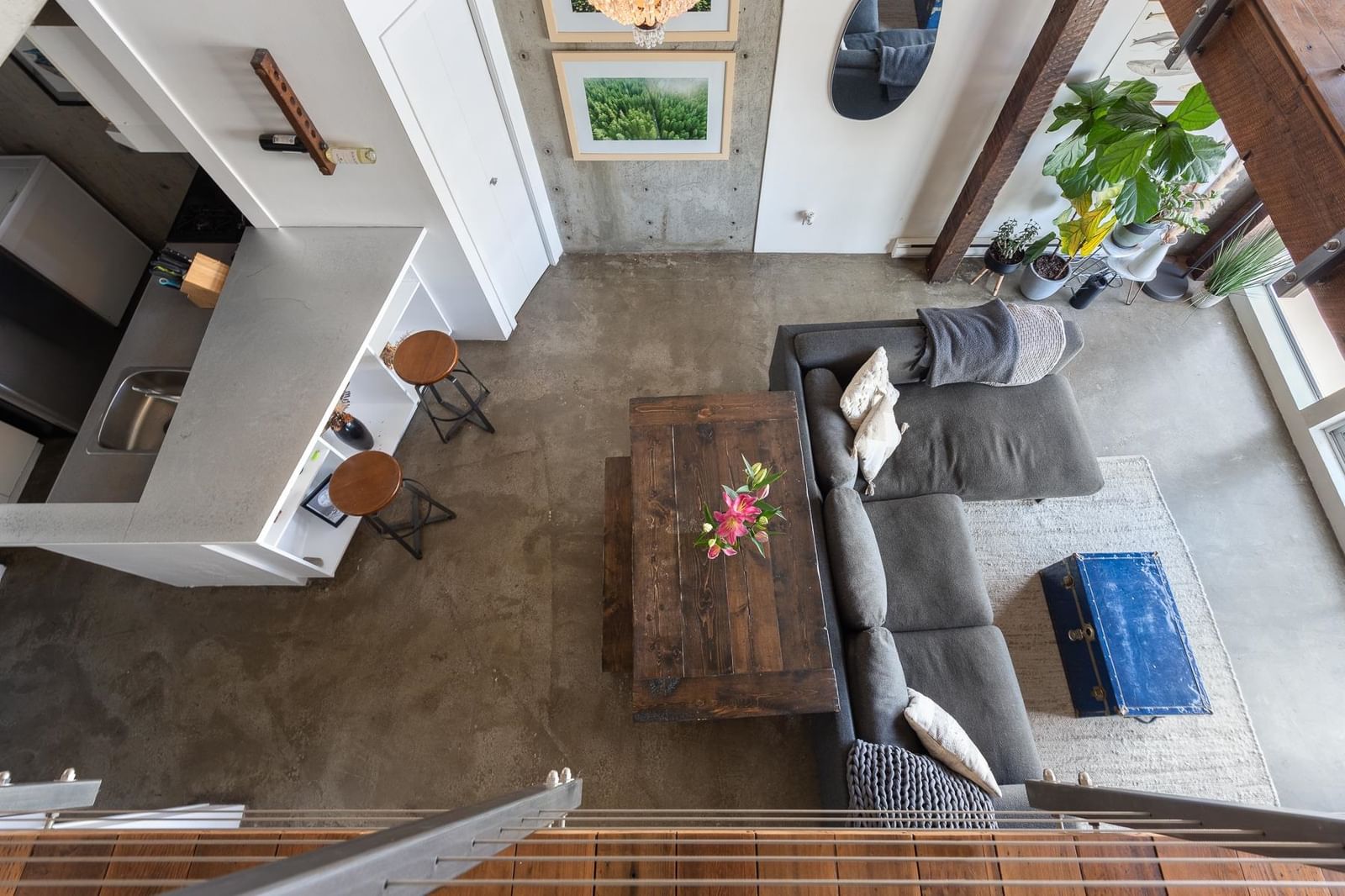 Listing Image 11