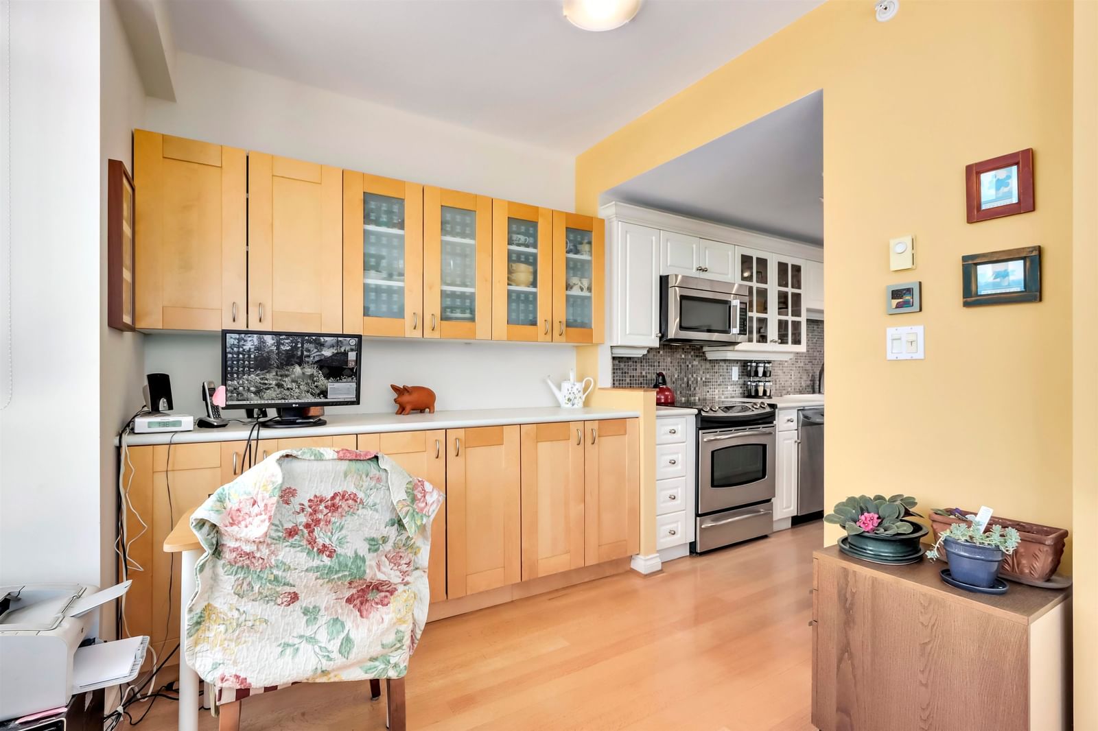 Listing Image 10